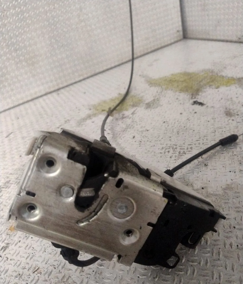 Serrure porte avd Renault TWINGO II (CN0_) 1.2 turbo (cn0c, cn0f) (2007-2014) occasion