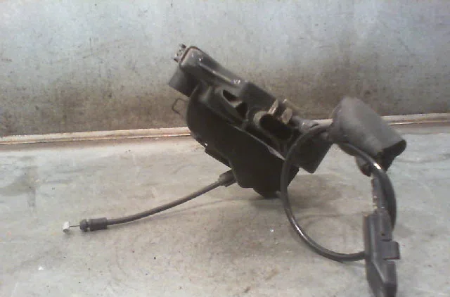 Serrure porte avd Renault VEL SATIS (BJ0_) 3.5 v6 (bj0r, bj0v, bj0u) (2002) occasion