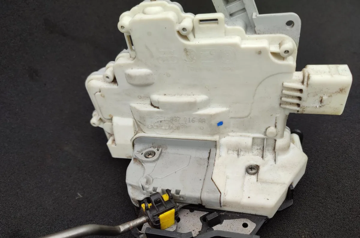 Serrure porte avd SEAT EXEO occasion