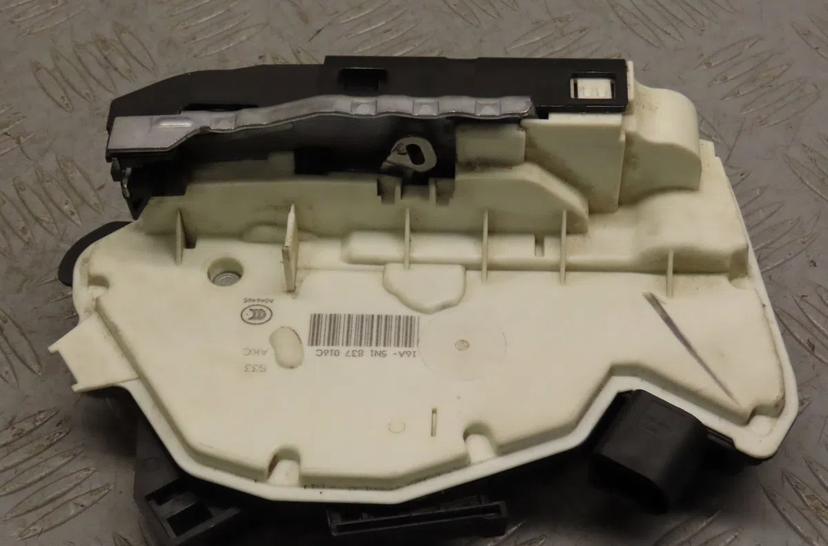 Serrure porte avd Seat IBIZA IV (6J5, 6P1) 1.6 tdi (2009-2015) occasion