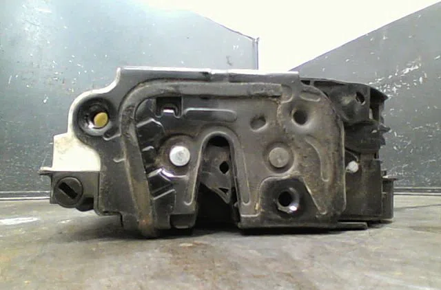 Serrure porte avd Seat IBIZA IV (6J5, 6P1) 1.6 tdi (2009-2015) occasion