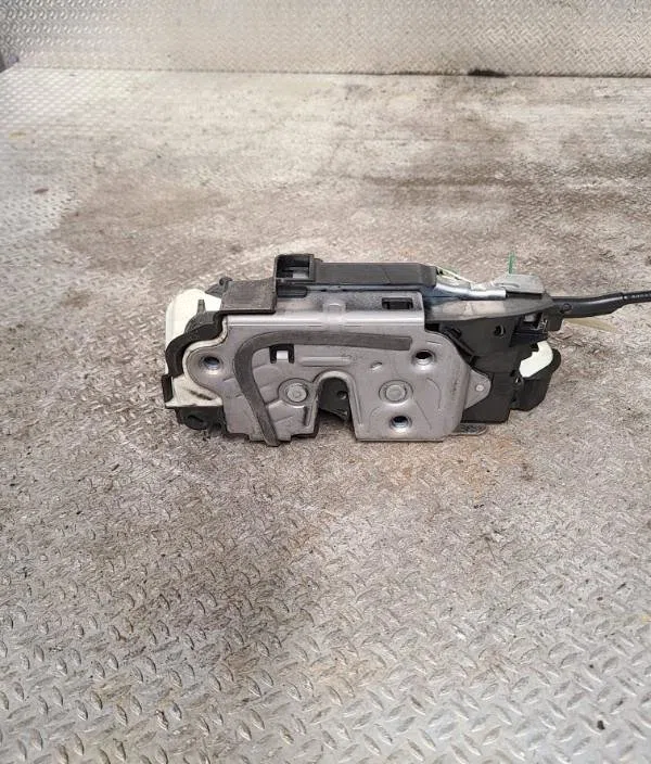 Serrure porte avd Seat LEON (5F1) 1.5 tsi (2018-2020) occasion