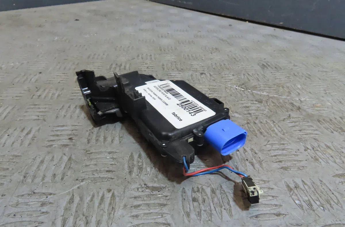 Serrure porte avd Skoda FABIA II Combi (545) 1.9 tdi (2007-2010) occasion