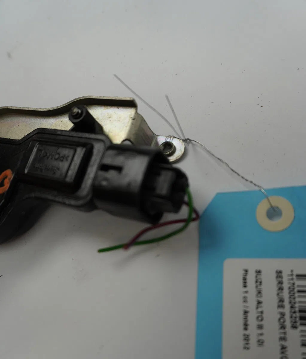 Serrure porte avd Suzuki ALTO VII (GF) 1.0 (amf310) (2009) occasion