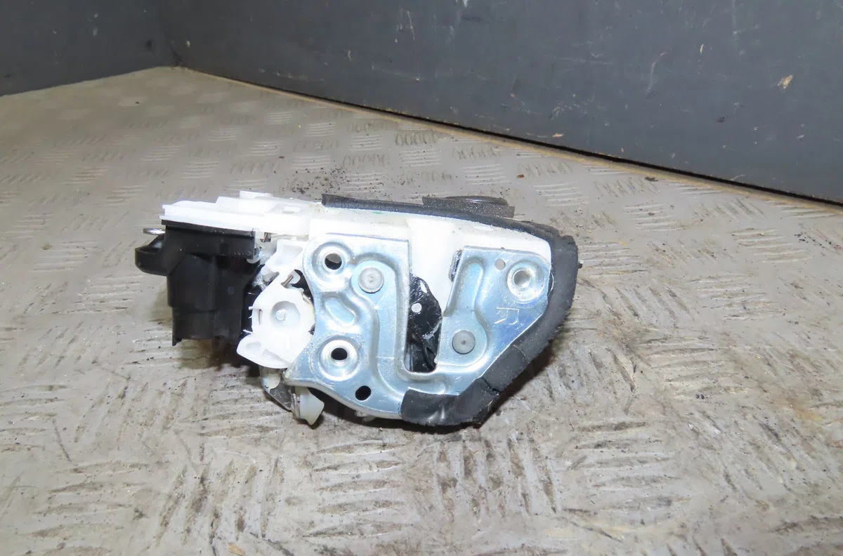 Serrure porte avd SUZUKI CELERIO occasion