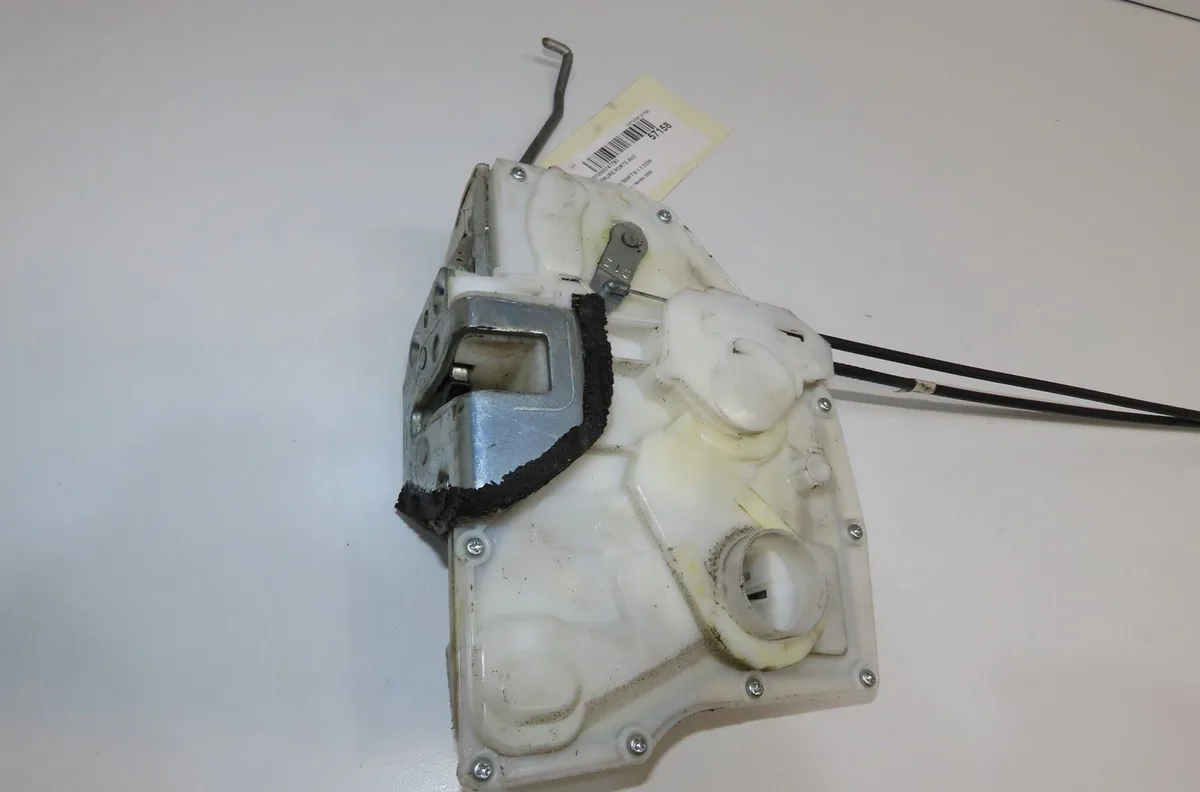 Serrure porte avd Suzuki SWIFT III (MZ, EZ) 1.3 ddis (rs 413d) (2005) occasion