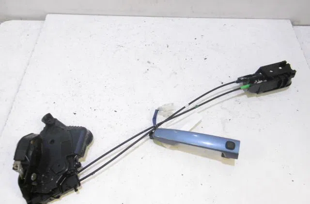 Serrure porte avd TOYOTA PRIUS II 2007 occasion