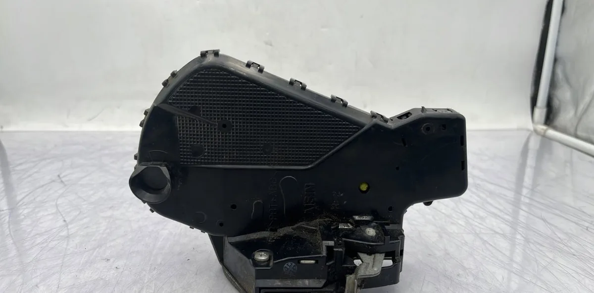 Serrure porte avd TOYOTA RAV4 3 PHASE 2 occasion