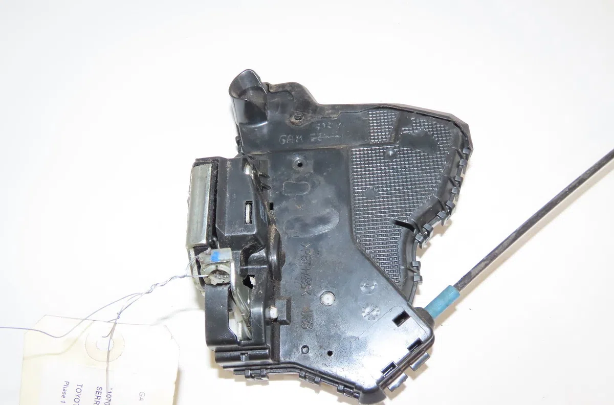 Serrure porte avd Toyota VERSO (_R2_) 2.0 d-4d (aur20_) (2009-2018) occasion