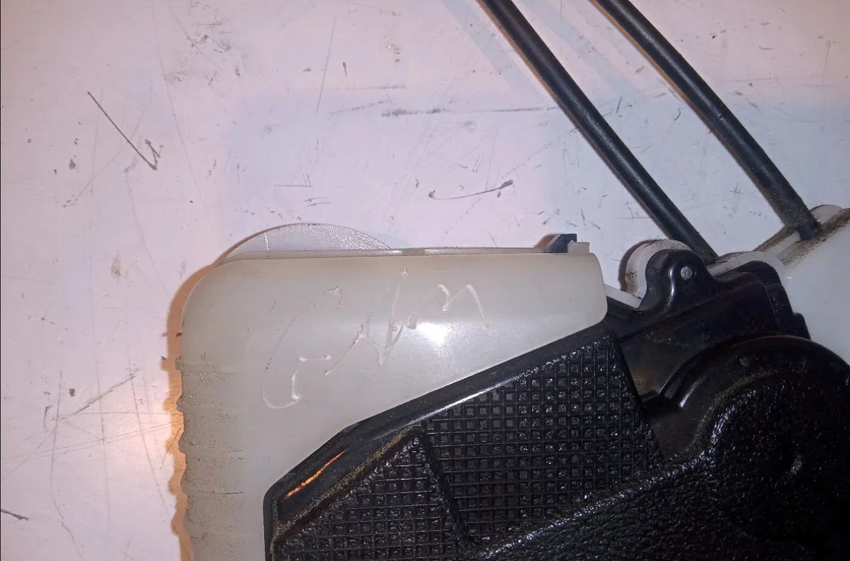 Serrure porte avd Toyota YARIS (_P9_) 1.4 d-4d (nlp90_) (2005-2012) occasion
