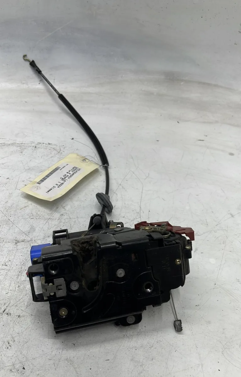 Serrure porte avd VOLKSWAGEN CADDY 3 PHASE 1 occasion
