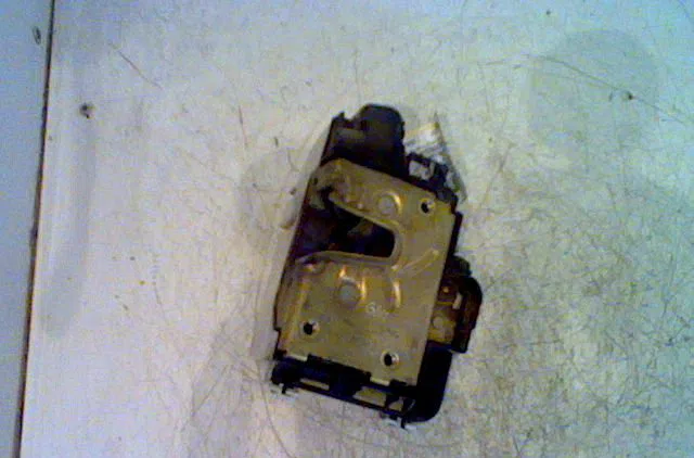 Serrure porte avd VOLKSWAGEN GOLF III 1994 occasion