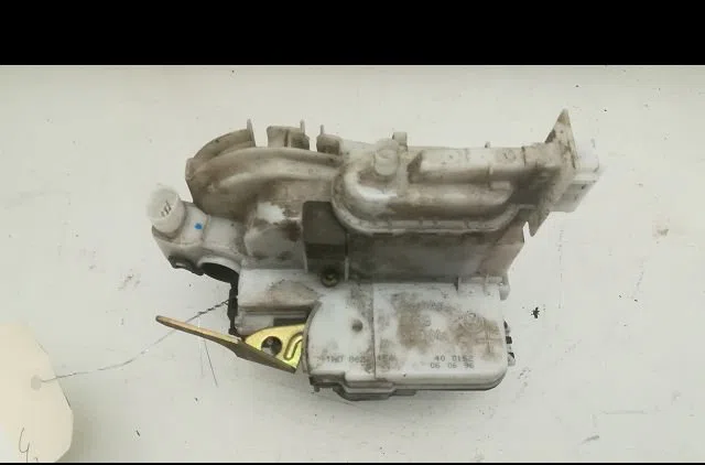Serrure porte avd VOLKSWAGEN GOLF III 1996 occasion