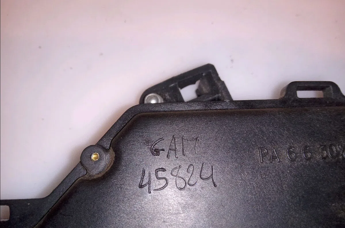 Serrure porte avd Volkswagen GOLF IV (1J1) 1.6 (1997-2004) occasion