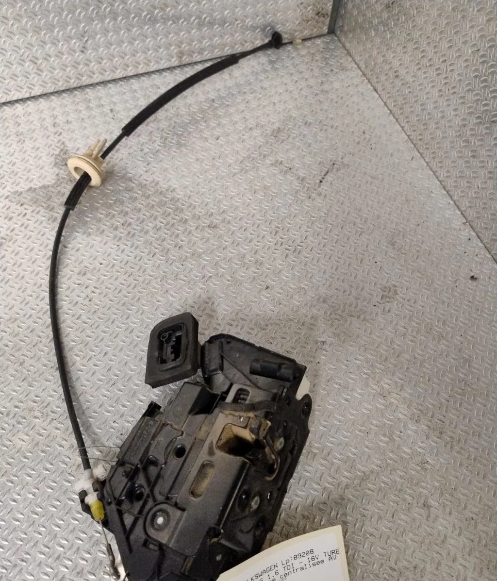 Serrure porte avd Volkswagen GOLF VI (5K1) 1.6 tdi (2009-2012) 5 portes occasion