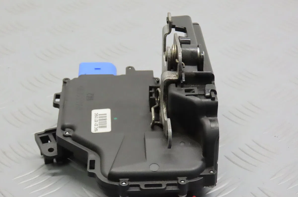 Serrure porte avd Volkswagen GOLF VI (5K1) 2.0 tdi (2008-2013) occasion