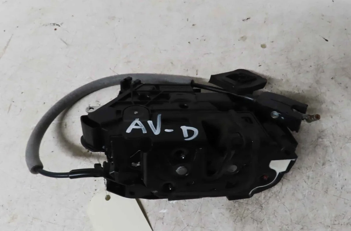 Serrure porte avd VOLKSWAGEN GOLF VI occasion
