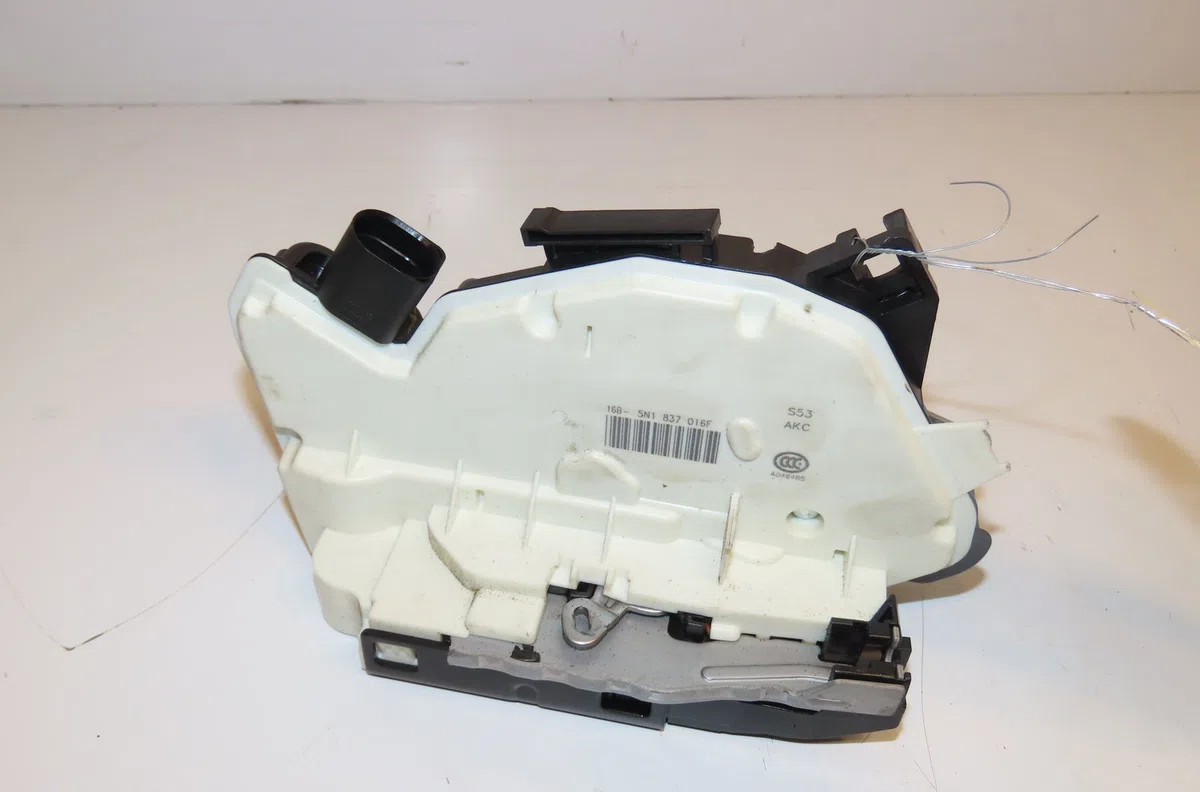 Serrure porte avd Volkswagen PASSAT B7 (362) 2.0 tdi 4motion (2010-2014) occasion