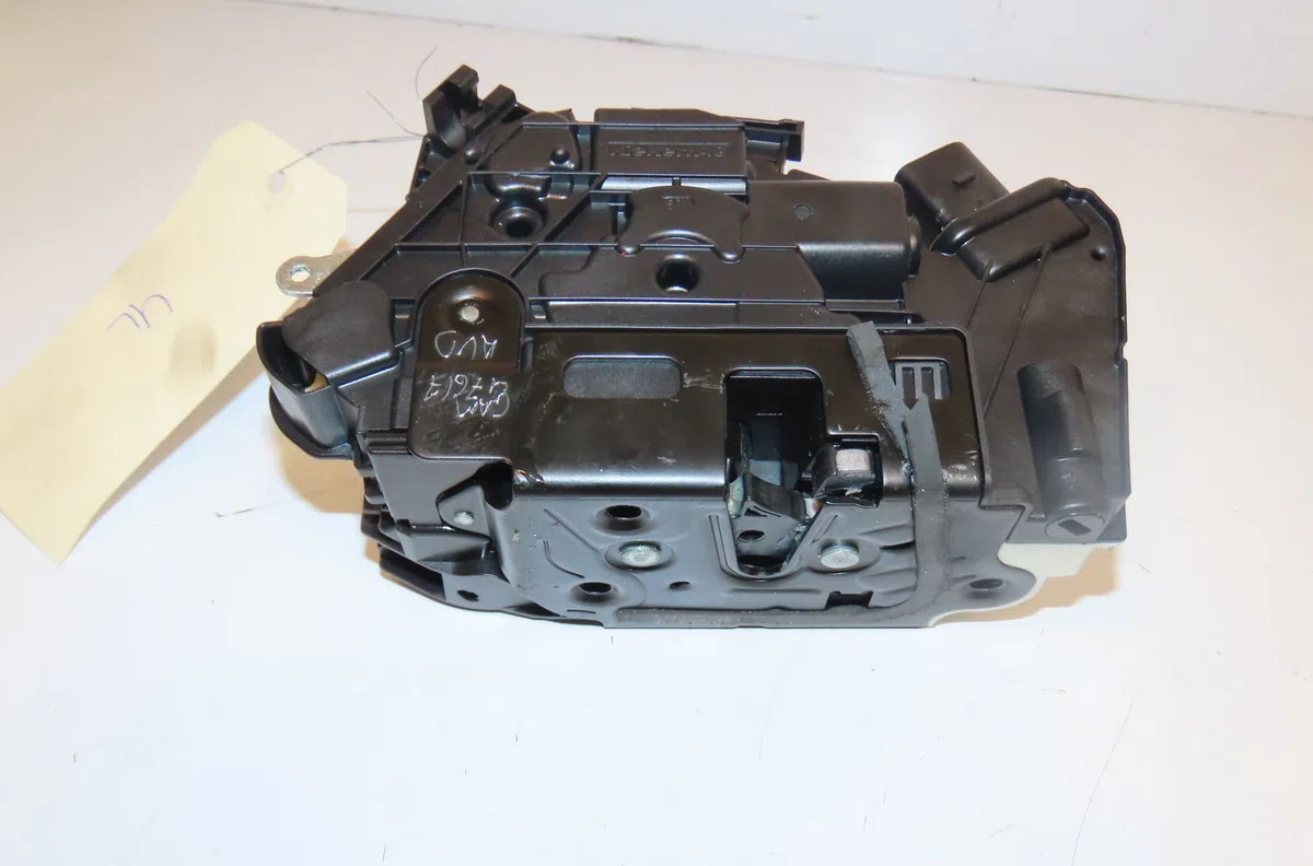 Serrure porte avd Volkswagen PASSAT B7 (362) 2.0 tdi 4motion (2010-2014) occasion
