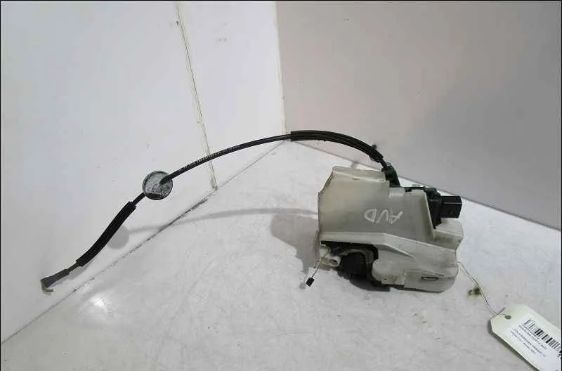 Serrure porte avd VOLKSWAGEN PASSAT IV occasion