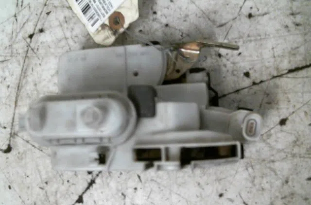 Serrure porte avd Volkswagen POLO (6N2) 1.4 tdi (1999-2001) 5 portes occasion