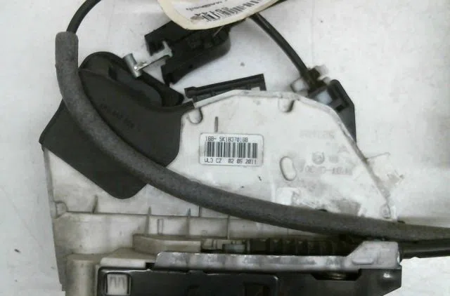 Serrure porte avd VOLKSWAGEN POLO occasion