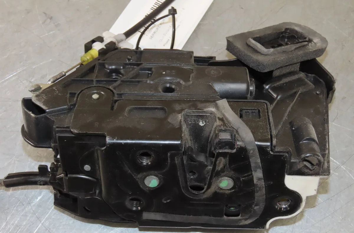 Serrure porte avd Volkswagen POLO V (6R1, 6C1) 1.2 tdi (2009) 5 portes occasion