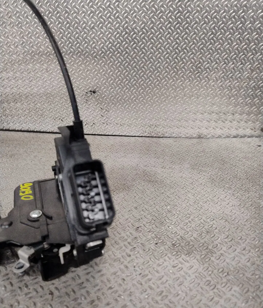 Serrure porte avd VOLVO C 30  C 30 PHASE 2 occasion