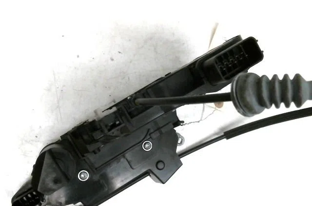 Serrure porte avd VOLVO C30 occasion