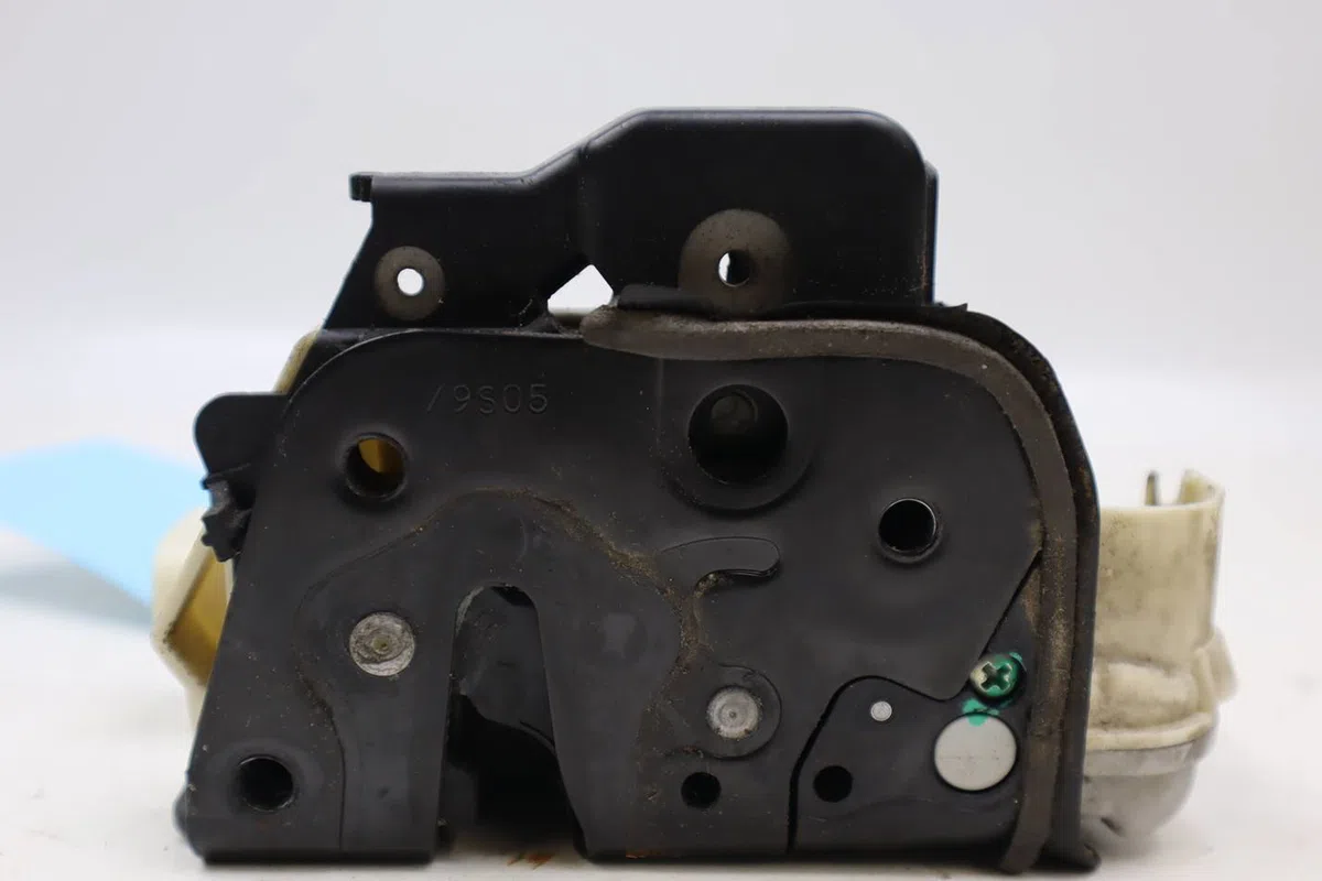 Serrure porte avg Audi A4 B7 Avant (8ED) 1.8 t (2004-2008) occasion