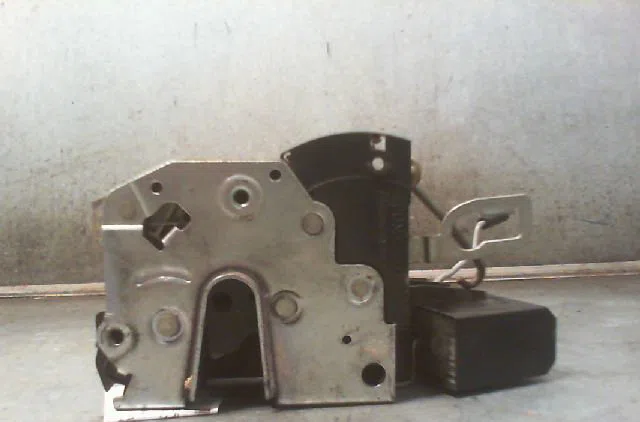 Serrure porte avg B.M.W. SERIE 3 1996 occasion
