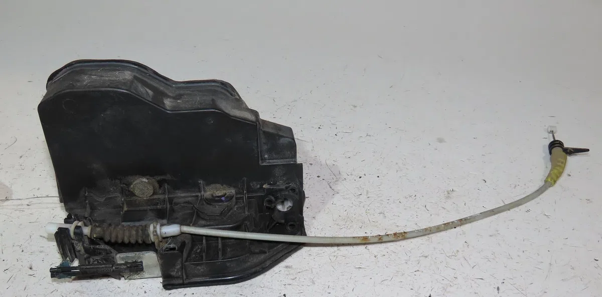 Serrure porte avg Bmw 1 (E87) 116 d (2009-2011) occasion