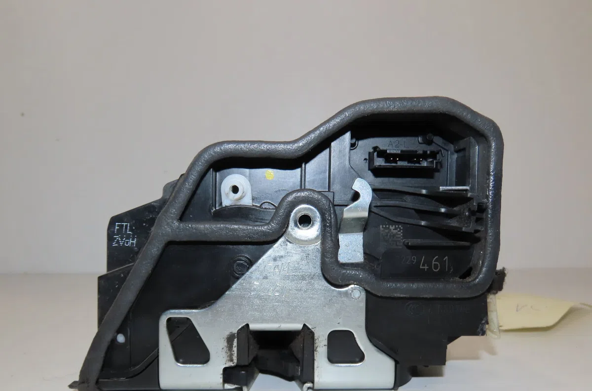 Serrure porte avg Bmw 1 (F20) 116 d (2012-2015) occasion