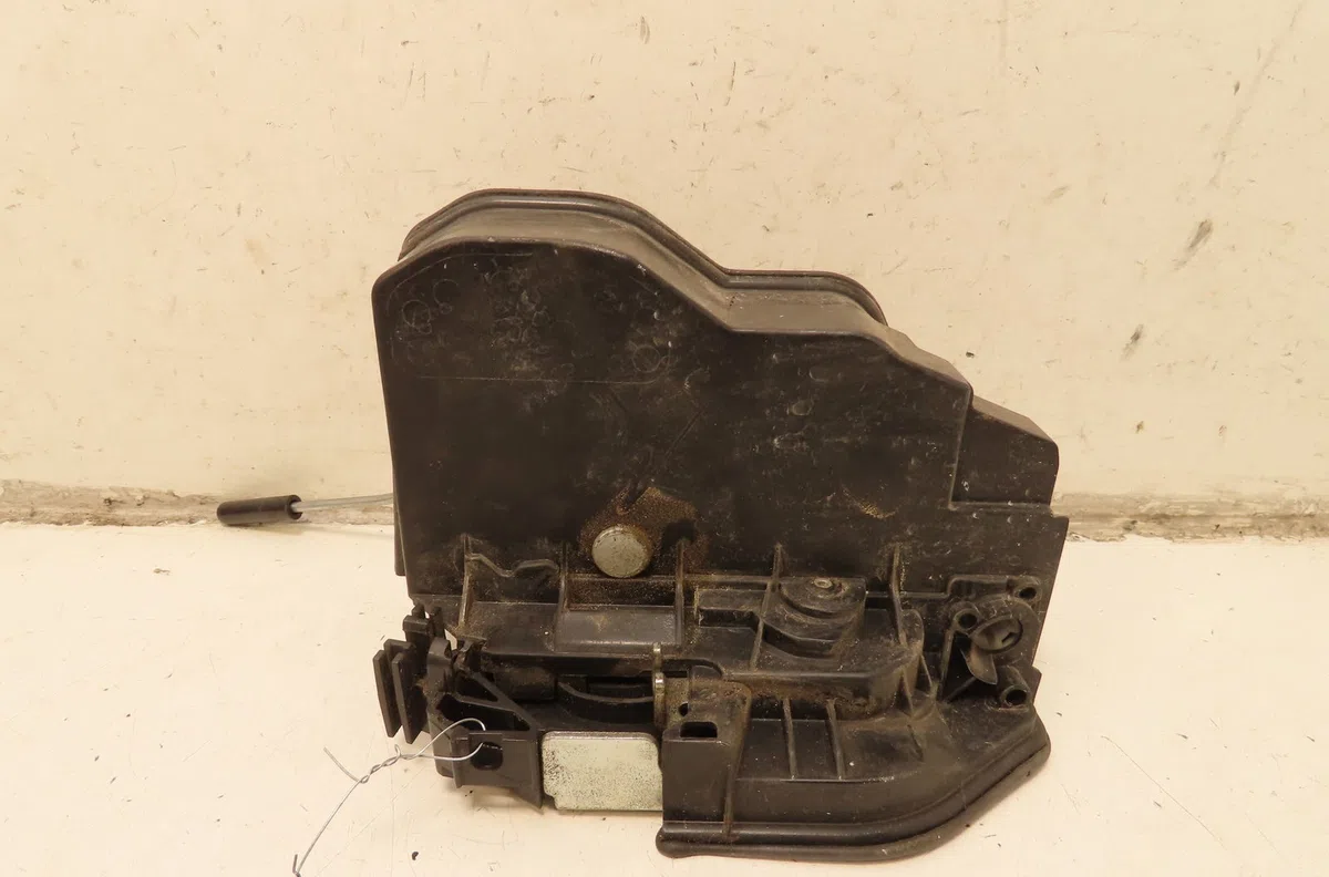 Serrure porte avg Bmw 1 (F21) 114 d (2012) occasion