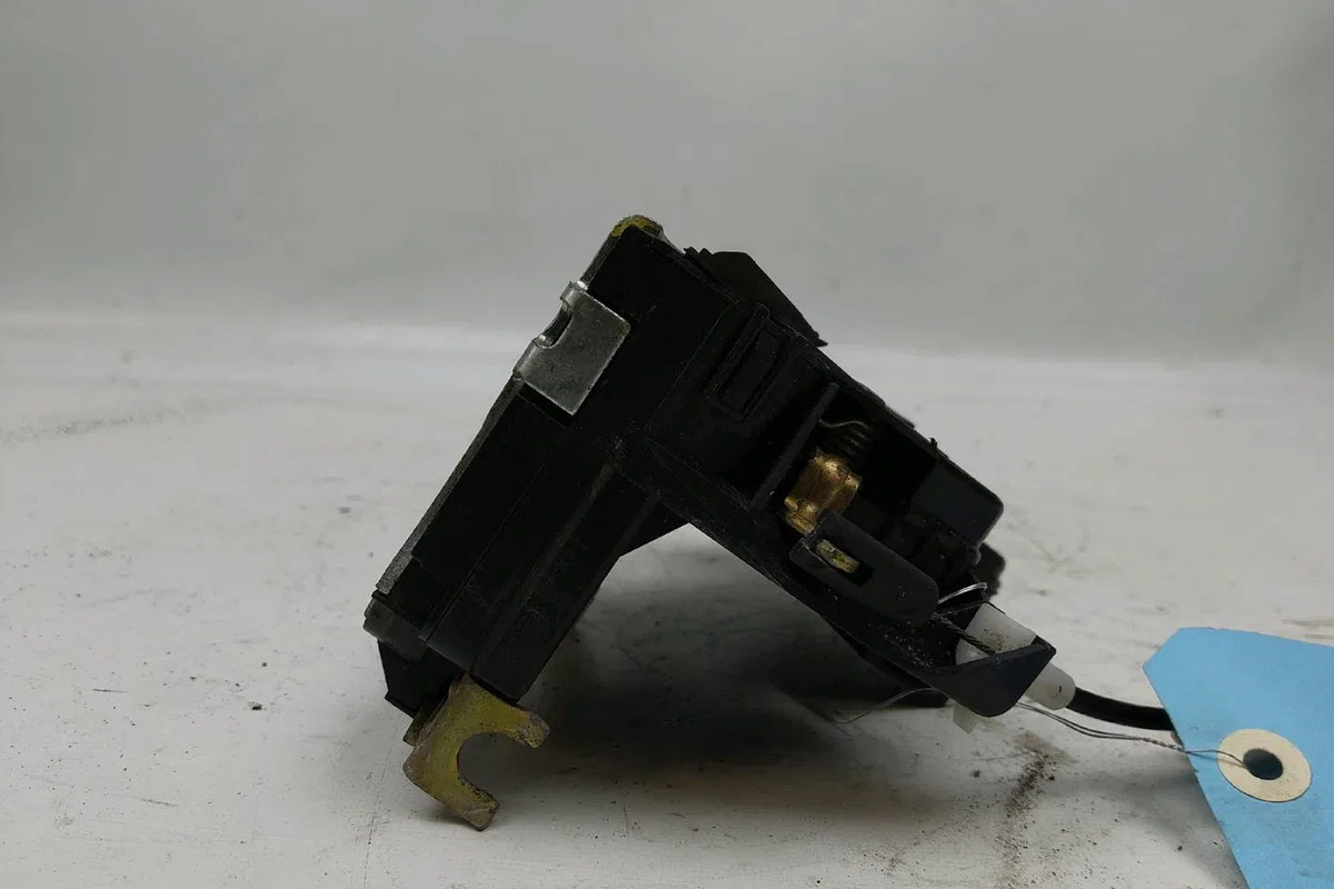 Serrure porte avg Bmw 3 (E46) 330 d (1999-2005) occasion