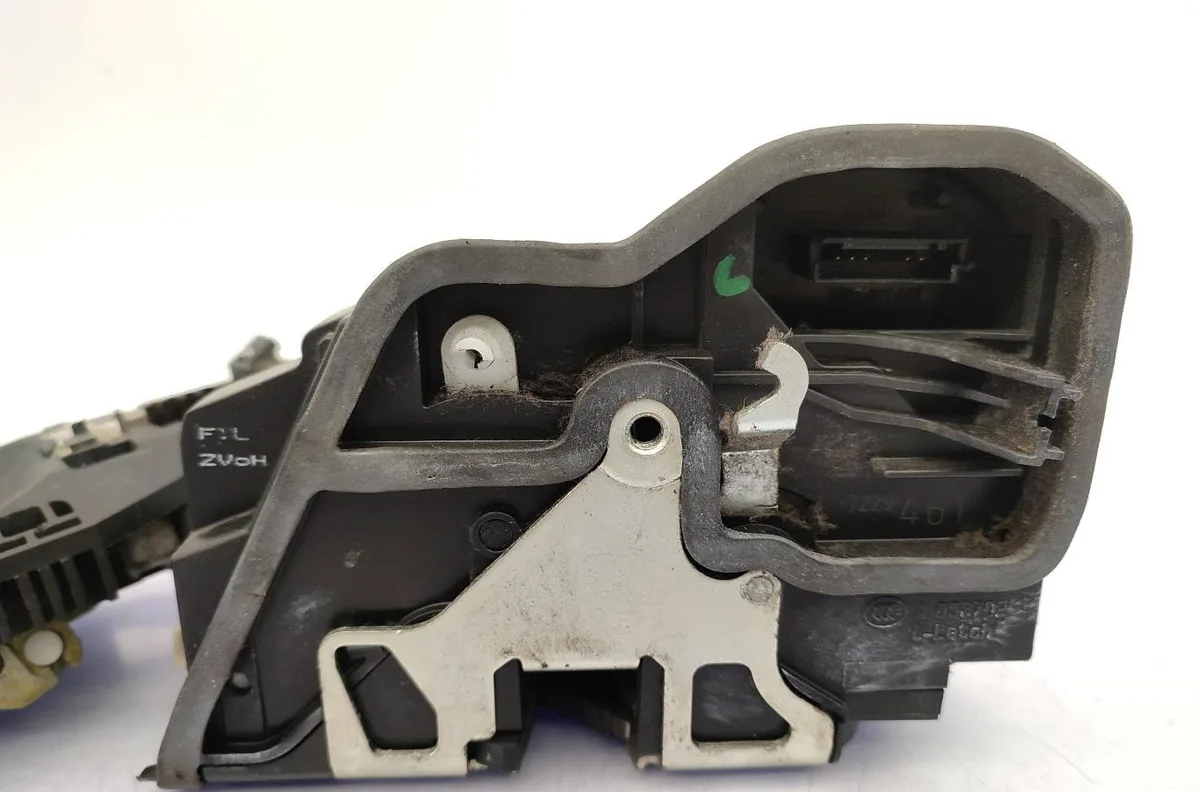 Serrure porte avg BMW SERIE 3 E91 TOURING PHASE 2 BREAK occasion