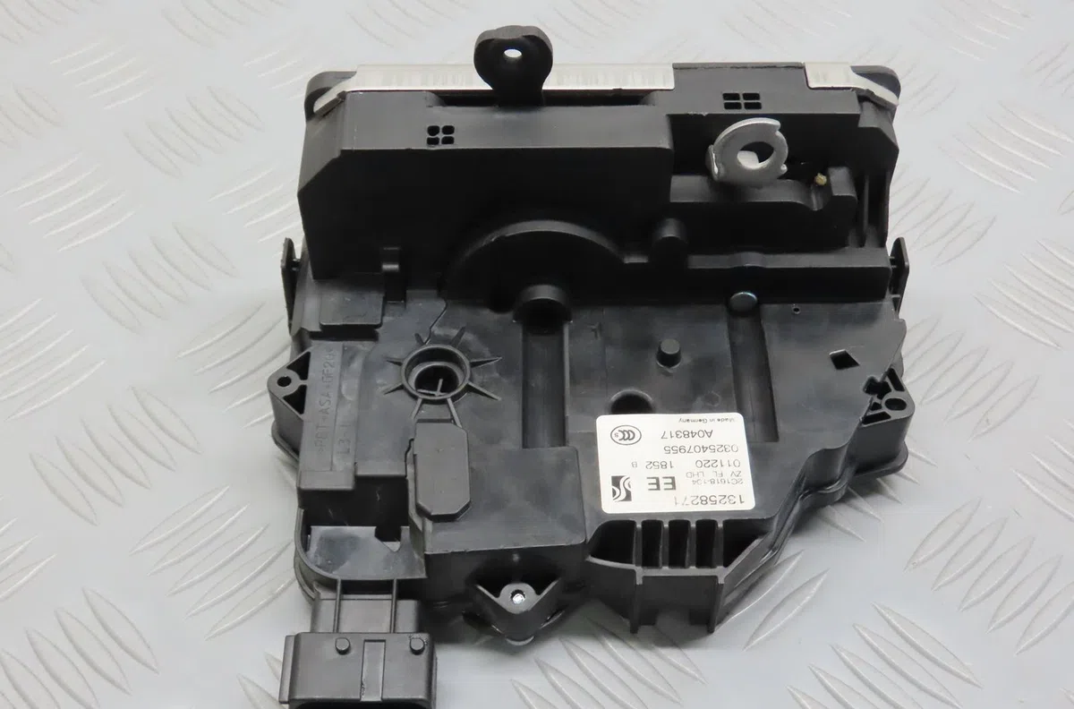 Serrure porte avg Bmw X1 (E84) Xdrive 18 d (2009-2015) occasion