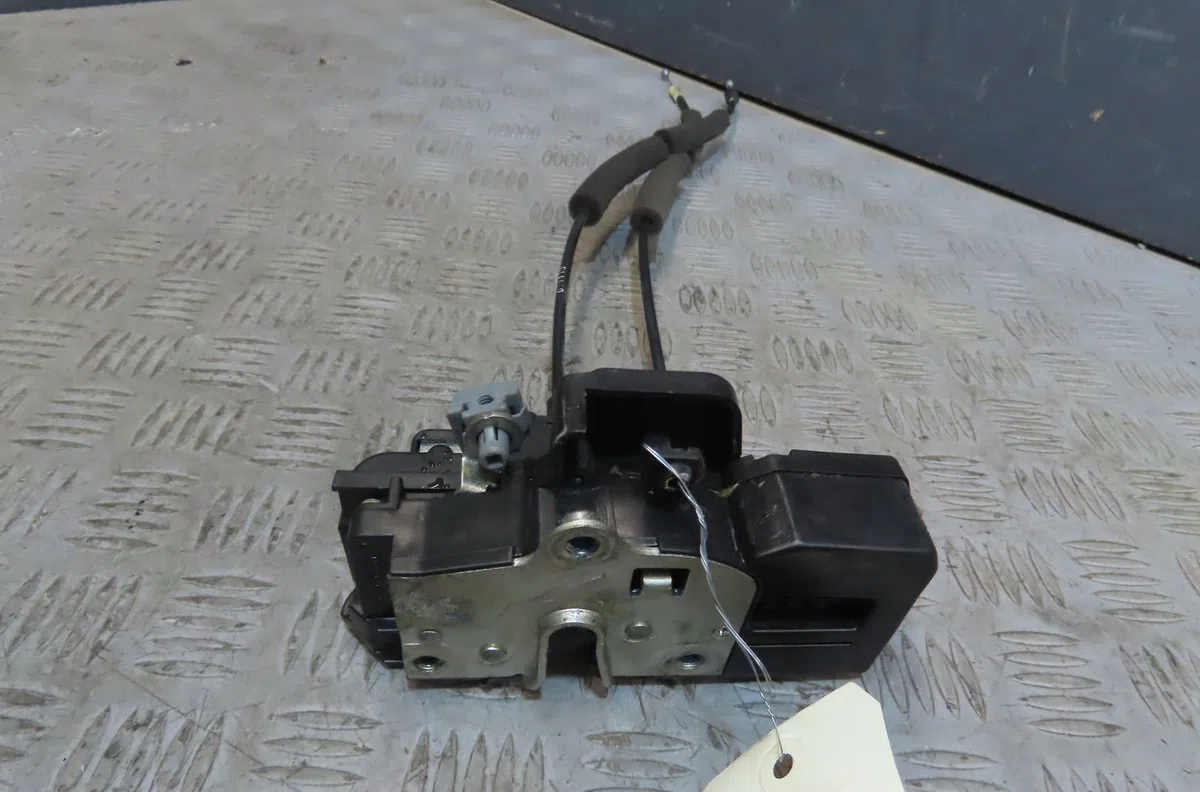 Serrure porte avg Chevrolet CAPTIVA (C100, C140) 2.0 d 4wd (2006-2009) occasion