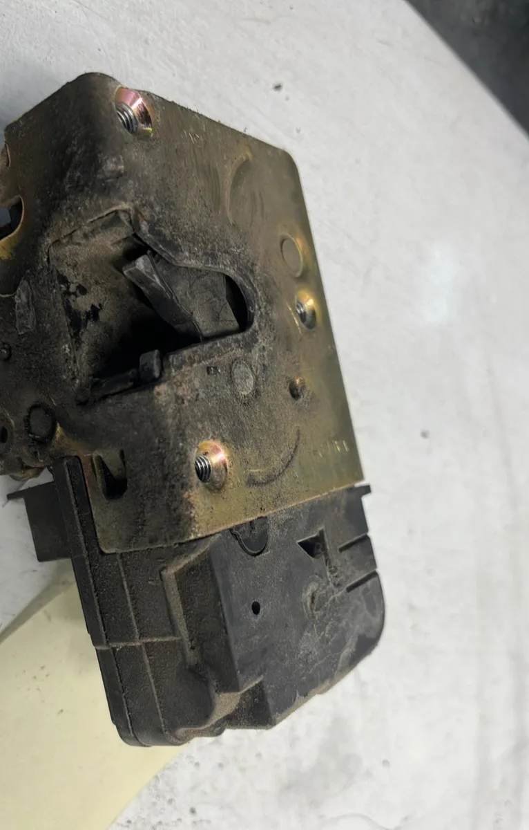 Serrure porte avg Citroen BERLINGO - BERLINGO FIRST Monospace (MF_, GJK_, GFK_) 1.9 d (mfwjz) (1998-2005) 3 portes occas
