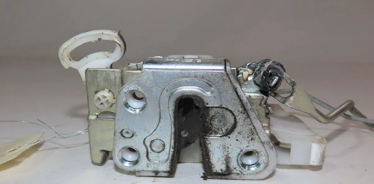 Serrure porte avg Citroen C1 (PM_, PN_) 1.0 (2005-2014) 5 portes occasion