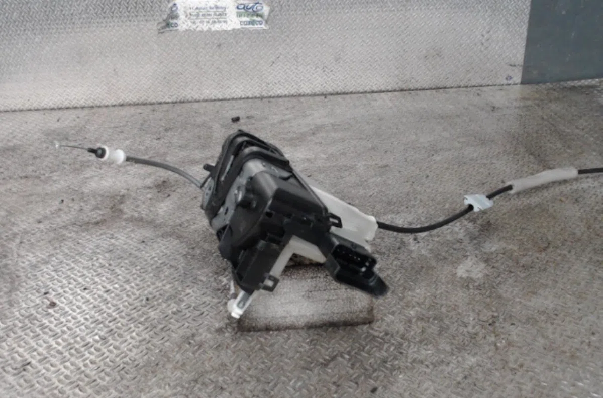 Serrure porte avg CITROEN C3 3  C3 3 PHASE 1 occasion