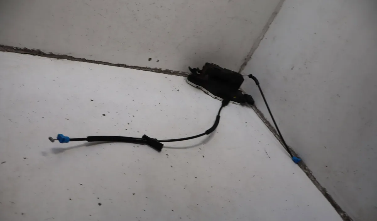 Serrure porte avg Citroen C4 GRAND PICASSO I (UA_) 2.0 hdi 150 (2009-2013) occasion