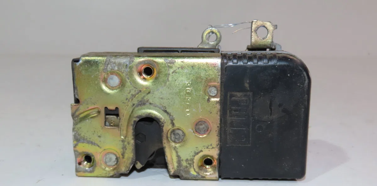 Serrure porte avg Citroën C5 I Break (DE_) 2.0 16v (derfnf, derfnc, rerfnc) (2001-2004) occasion