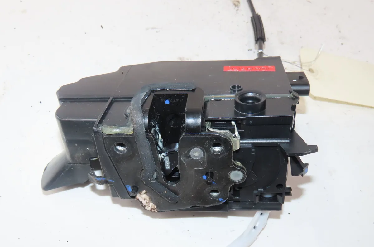 Serrure porte avg Citroen C5 X (ND_, NC_) Puretech 130 (nchnsp) (2021) occasion