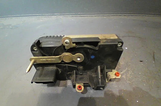 Serrure porte avg CITROEN JUMPY I Phase 1 09-1995--12-2003 occasion