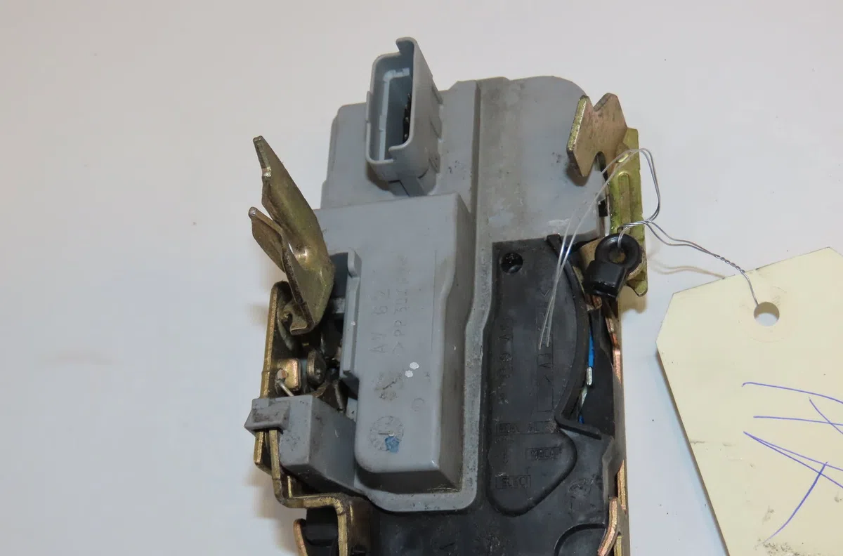 Serrure porte avg Citroen XSARA (N1) 1.4 i (1997-2005) occasion