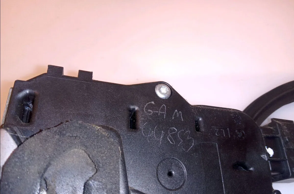 Serrure porte avg Fiat GRANDE PUNTO (199_) 1.2 (2005) occasion