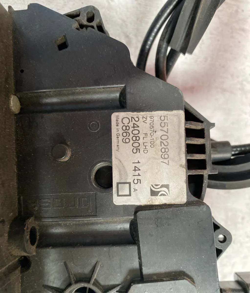 Serrure porte avg Fiat GRANDE PUNTO (199_) 1.2 (2005) occasion
