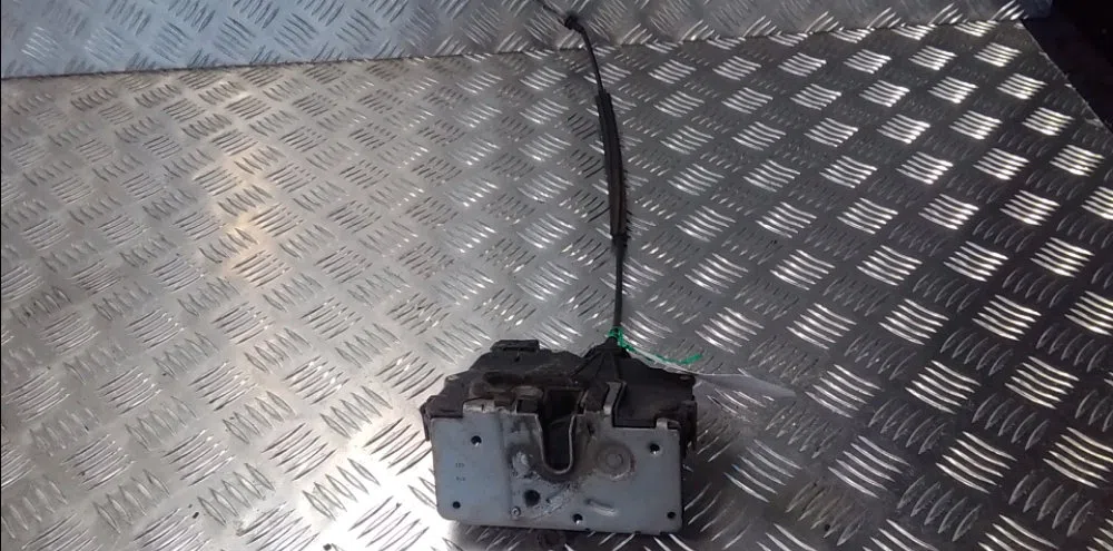 Serrure porte avg Fiat GRANDE PUNTO (199_) 1.3 d multijet (199.axd11, 199.axd1a, 199.axd1b,... (2005-2010) 5 portes occa
