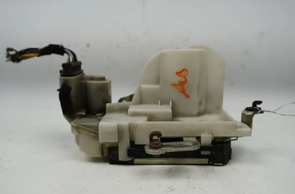 Serrure porte avg Fiat PUNTO (188_) 1.2 60 (188.030, .050, .130, .150, .230, .250) (1999-2010) occasion